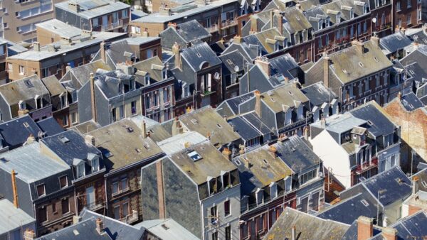 Nouveau DPE : certains logements pourraient prendre de la valeur en janvier 2027, faut-il attendre pour vendre ?