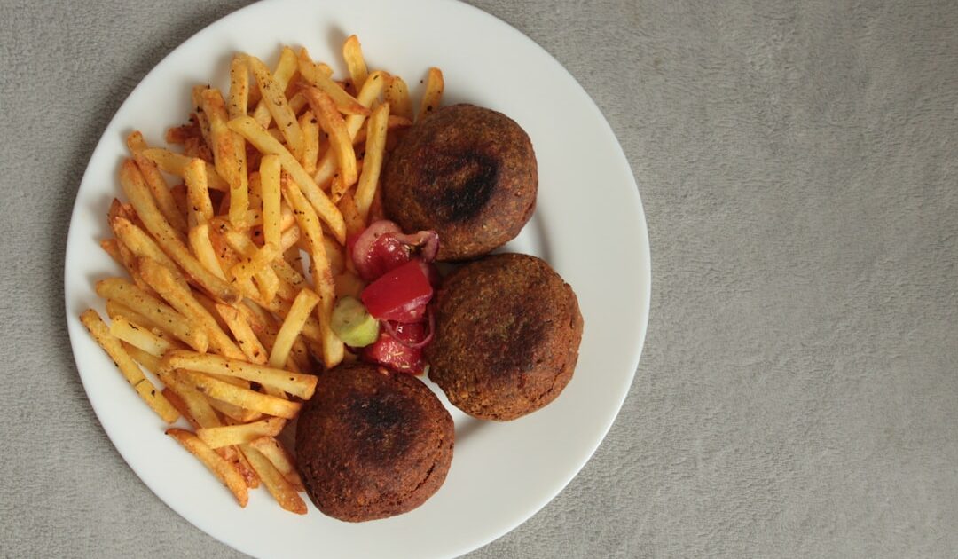Pour cuisiner sans se prendre la tête, cet airfryer Philips de 3,2 L à -45 % convient aux petits foyers