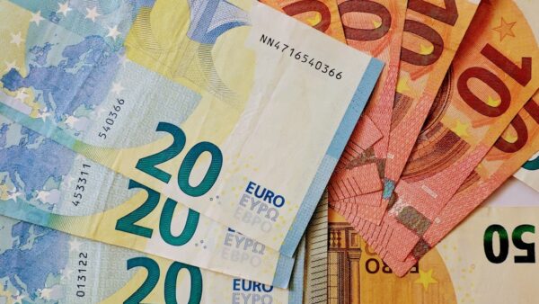 Inflation : la zone euro accélère à 3,3 % en août, la BCE devrait relever ses taux