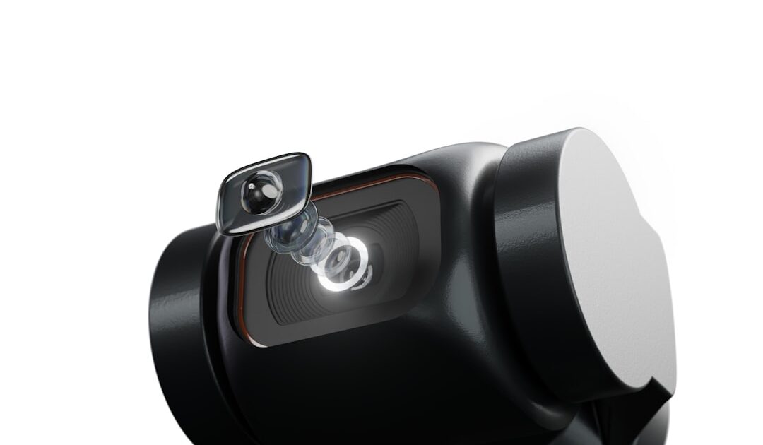 Une caméra dans la bouche et un jet automatique : comment fonctionne la brosse à dents Dyson CameraJet à 479 euros