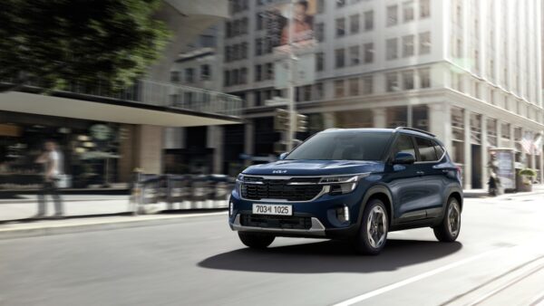 Kia dévoile les premières images de son nouveau van électrique PV7 avant sa présentation