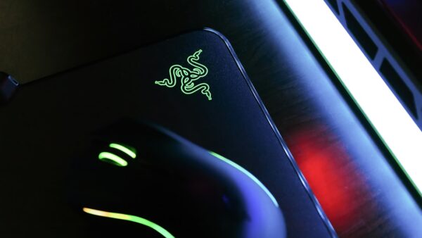 Razer Prio : la manette mobile pliable qui tient dans la poche pour détrôner la Blackbone One
