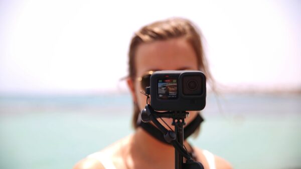 L&rsquo;action GoPro s&rsquo;envole : le roi de la caméra d&rsquo;action se convertit à l&rsquo;IA