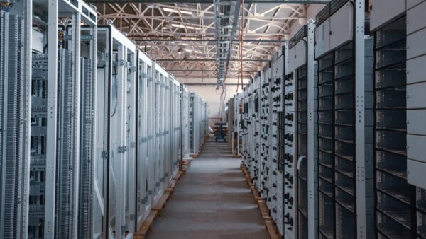 Data centers IA : ce fournisseur méconnu débarque en Bourse