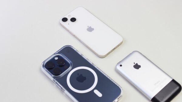 Une collection de 56 iPhone neufs, du 2G au 17 Pro Max, aux enchères pour 80 000 euros