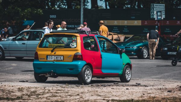 Une Renault Twingo rhabillée et moins chère : la nouvelle petite électrique qui doit rebooster Dacia, en perte de vitesse
