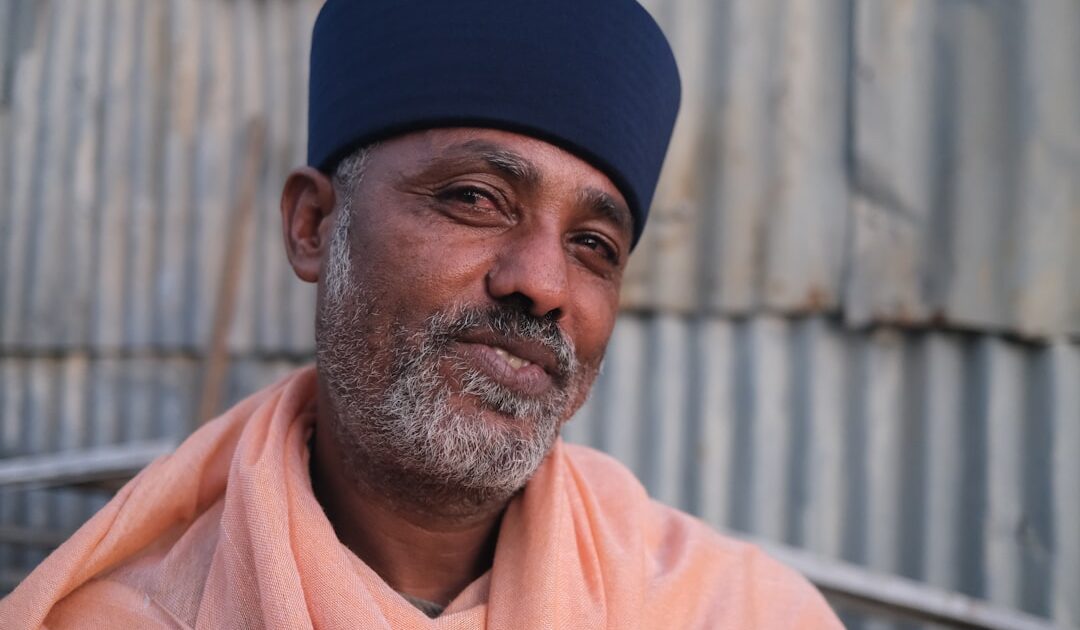 Qui est Mahant Swami Maharaj, le gourou qui a déclenché la grève à la tour Eiffel ce lundi ?