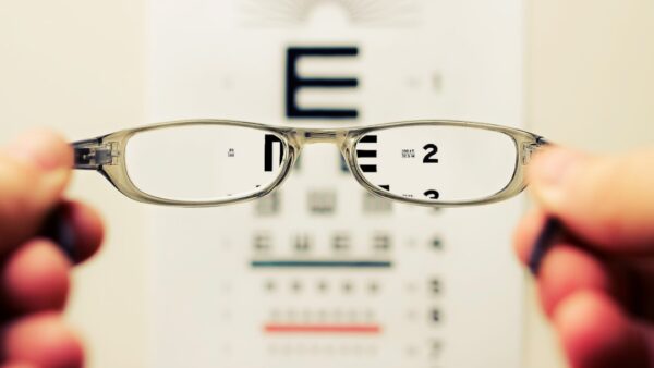 J’ai testé des lunettes avec écran : pourquoi elles ne peuvent pas encore remplacer mon smartphone