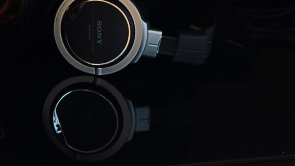 Boulanger brade le Sony WH-1000XM5 à 229 € pour les French Days, du jamais-vu