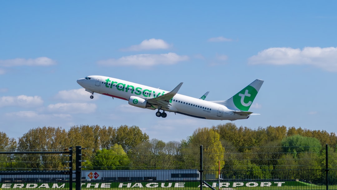 L’avion de Zelensky échappe de peu à une collision avec un drone alors qu’il était en route vers Oslo