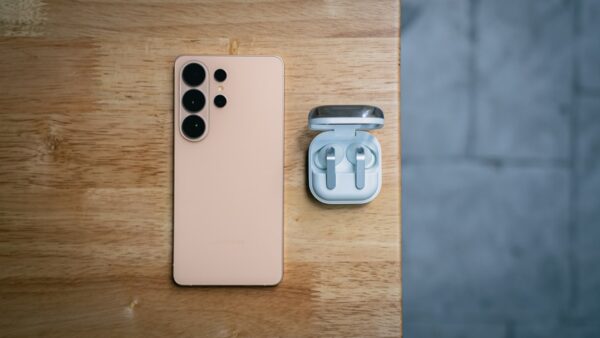 Les récents Samsung Galaxy Buds 4 Pro, notés 9/10, perdent la moitié de leur prix pendant les French Days