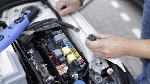 Voiture offerte en cas d’incendie et batterie garantie à vie : le pari fou de Xiaomi