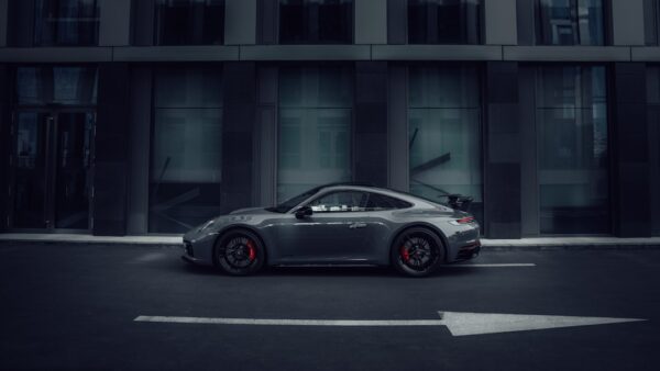 Elle ressemble à une Porsche, coûte 27 000 € et tourne sous Huawei : on a conduit l’Aistaland GT7 électrique en Chine