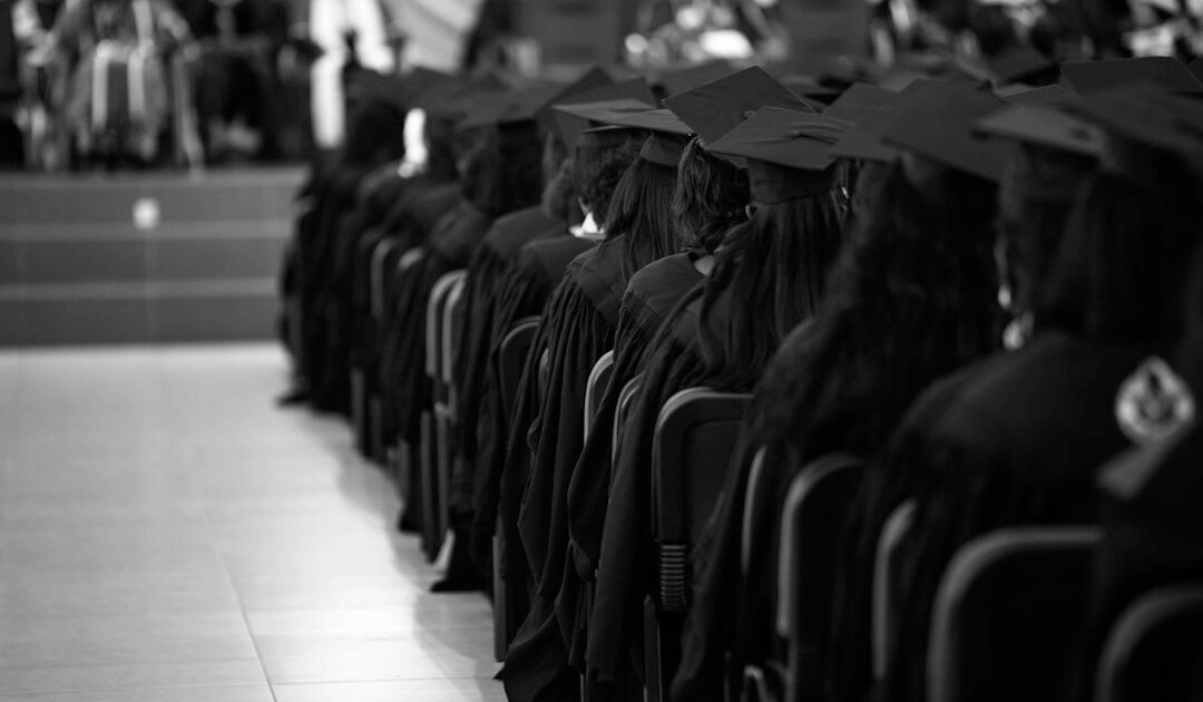 À peine diplômés et déjà patrons : 57 % des jeunes envisagent désormais de créer ou reprendre une entreprise
