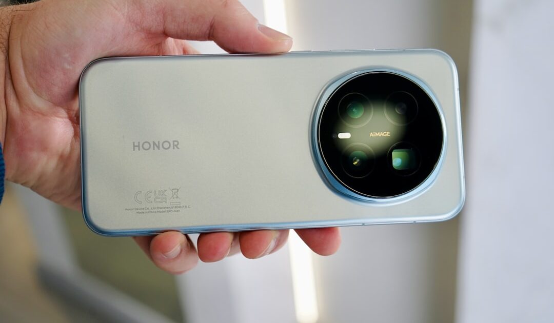 À -53%, le HONOR Magic V5 met tout le monde d’accord, Samsung et Apple compris  