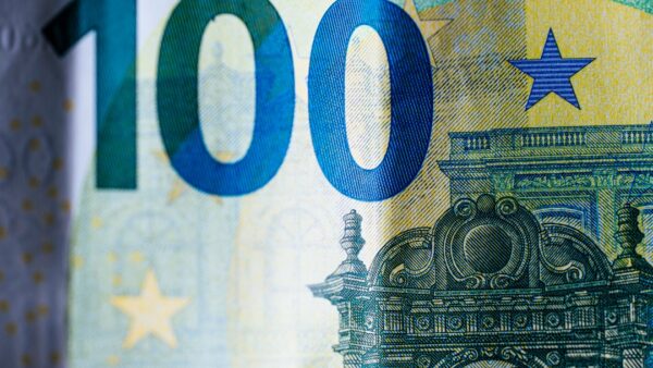 1 million d’euros de budget pour 397 habitants : Baudres, symbole des communes rurales sauvées par le solaire