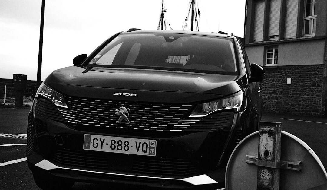 6 fois plus polluantes : les voitures hybrides rechargeables sont-elles le nouveau scandale automobile ?