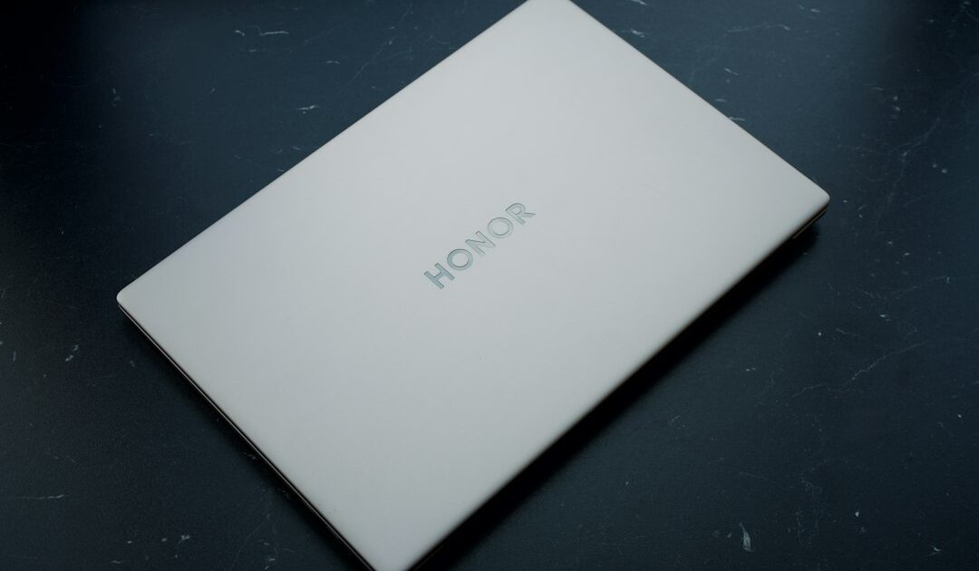 Endurant et léger, le Honor MagicBook 16 noté 8/10 vaut davantage le détour quand il est 150 € moins cher