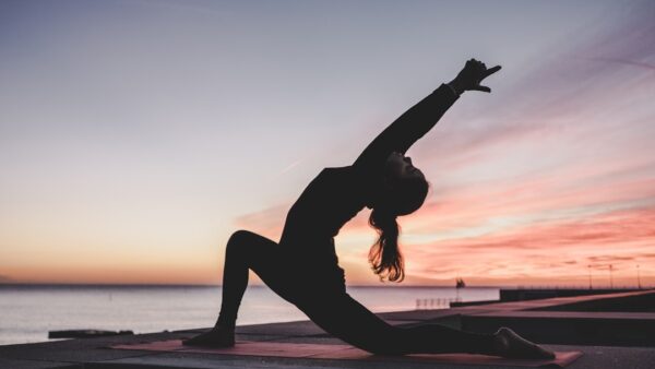 Hatha, Vinyasa, Yin : quel cours de yoga parisien est vraiment fait pour vous ?