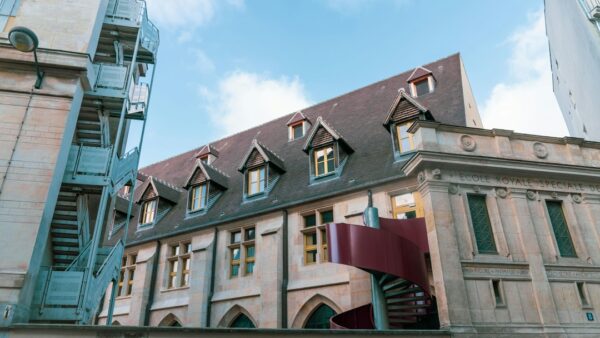 Largement élu à la tête de Sciences-Po Bordeaux il y a trois mois, il attend toujours sa nomination : pourquoi le processus s’éternise