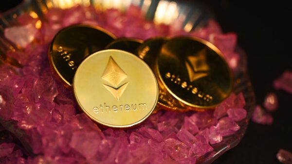 Ethereum : Vitalik Buterin estime que la cybersécurité n’est pas condamnée face à l’IA