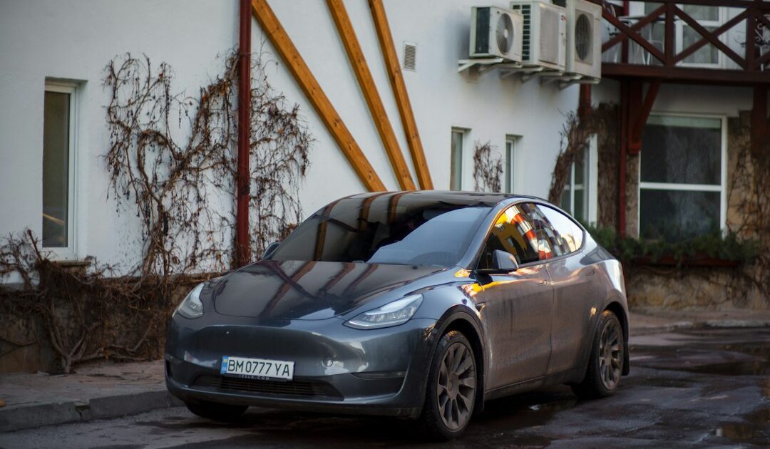 Une Tesla au bord du vide en FSD, remboursement de Navigo et un camion sans chauffeur livre Lidl: le récap’ Vroom de la semaine