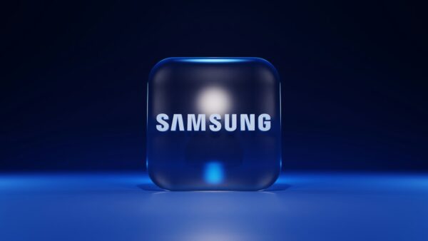 Samsung casse le prix de son pliable anti-iPhone Duo