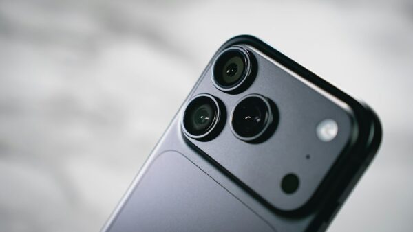 iPhone 18 Pro deuxième au classement DxOMark avec 172 points : pourquoi un smartphone au zoom moyen devance les photophones Android