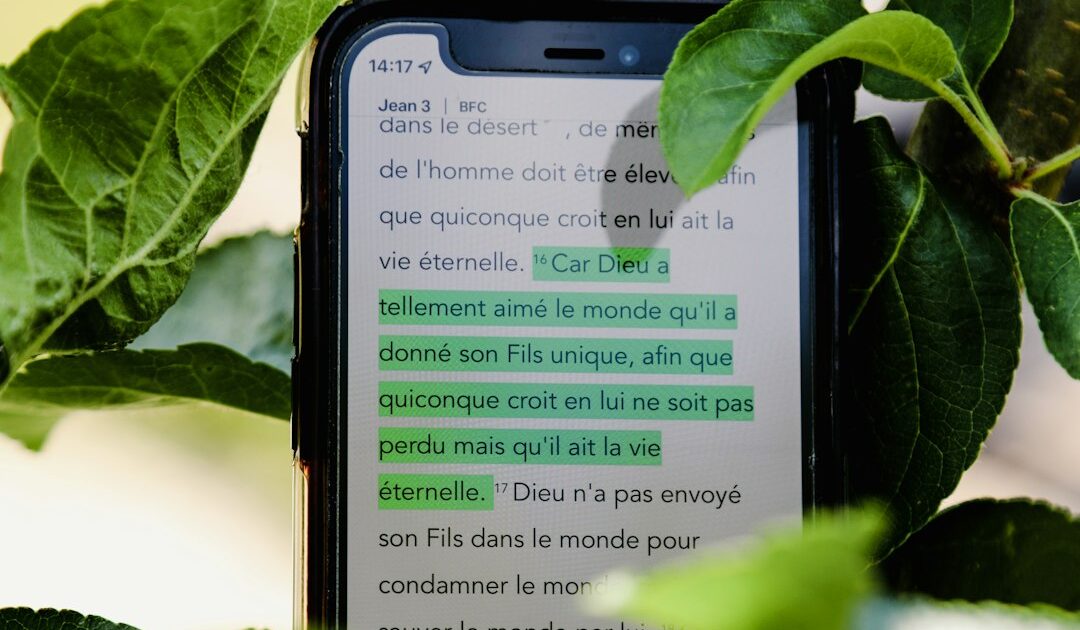Petit, connecté et facile à installer : le vidéoprojecteur Nebula Capsule 3 avec son trépied est bradé à -140 €