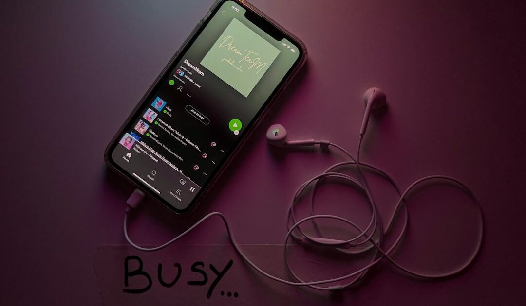 « Nos playlists sont 100 % humaines » : comment le français Qobuz se démarque de Spotify, Deezer et Apple Music