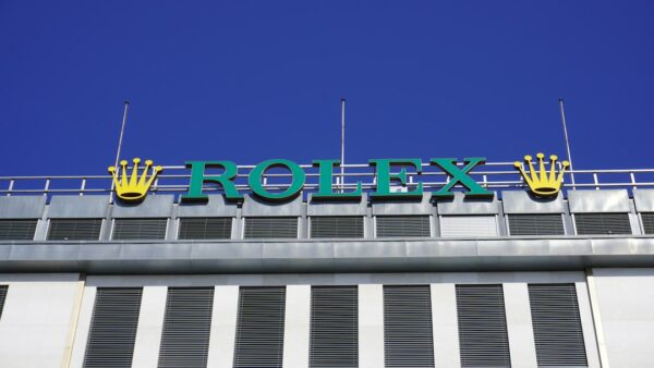 Arnaque crypto : de vraies Rolex achetées avec de faux stablecoins