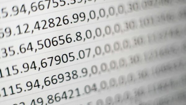 Fuites de données : la commissaire Peirce de la SEC appelle à remplacer les KYC par des ZK-proofs