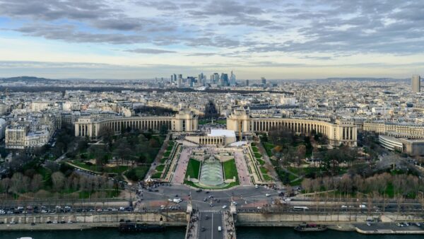 Venue du pape à Paris : Vélib’ ouvre deux « mega-stations » de 400 places et en ferme 57 autres