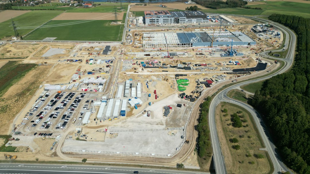 Sur 167 projets inspectés, seulement la moitié autorisée sans conditions : Bercy passe au peigne fin les investissements étrangers