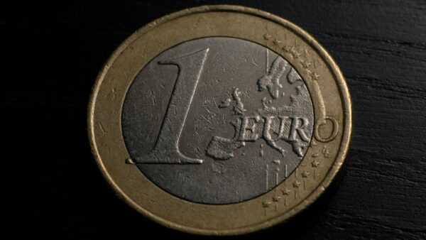L’or accessible dès 1 euro : applications, pièces numériques, coffres-forts… ces nouvelles façons d’investir dans le métal jaune sans le stocker chez soi