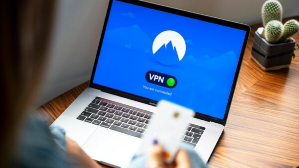 Les meilleurs VPN pour le télétravail : notre comparatif des fournisseurs VPN pour travailler à distance