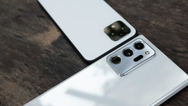 Google Pixel 11 Pro vs Samsung Galaxy S26 : comment bien choisir le smartphone Android haut de gamme ?