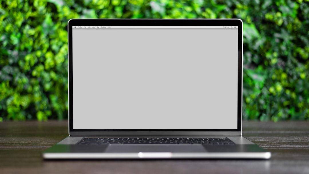 Un PC portable sans écran, bon plan ou galère ? Réponse avec notre test complet