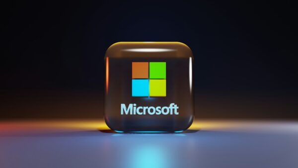Microsoft change de stratégie avec Copilot et mise tout sur l’IA au travail