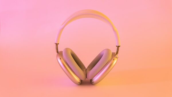 Nothing dévoile le Headphone (1) Pro : trois transducteurs, 46 dB de réduction de bruit et du son Hi-Res