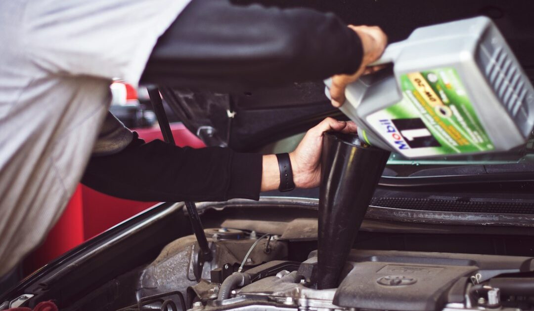 Comment mettre un moteur essence dans une voiture électrique ? Des ingénieurs Lotus m’expliquent les secrets de l’Eletre X