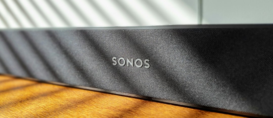 Test Sonos Beam Ultra : le vrai son 3D Dolby Atmos enfin au niveau dans une barre de son compacte ?