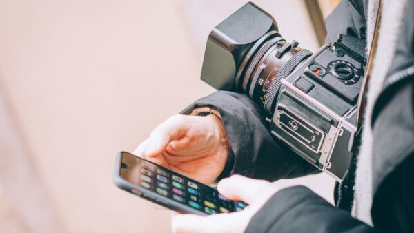Budget 2027 : Canal+ menacé par une hausse de TVA à 20 %, le cinéma français craint des « conséquences dramatiques » pour toute la filière