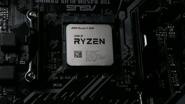 Le Ryzen 7 9800X3D à -41% n’est pas une erreur de prix : c’est un GPU neuf et garanti par AMD