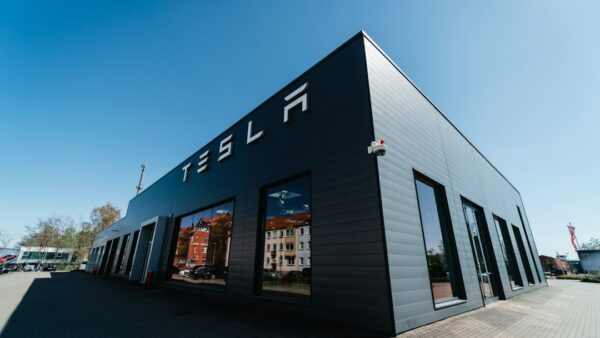 Après une fusillade mortelle, Tesla permet de fuir les Superchargeurs en urgence sans se débrancher