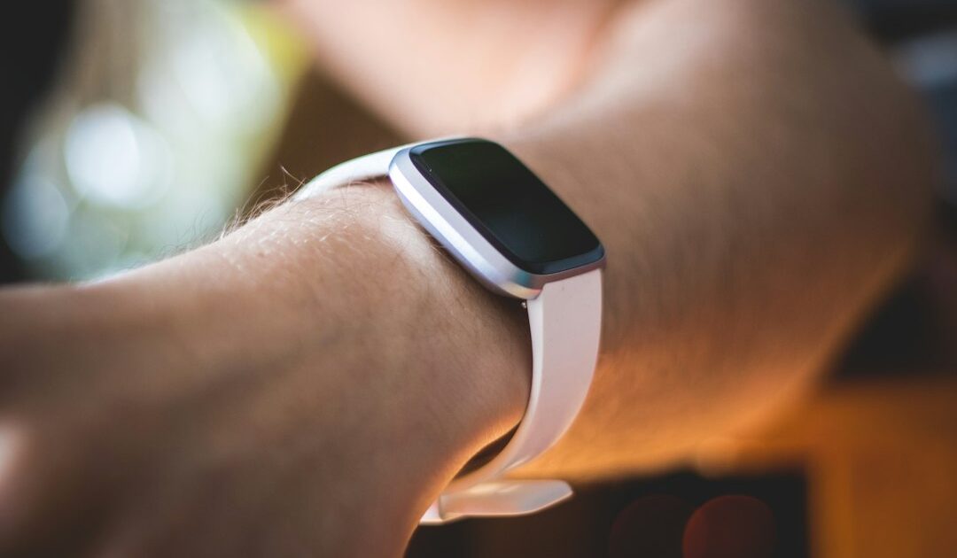 Fitbit Edge : on en sait beaucoup plus sur le futur bracelet de Google