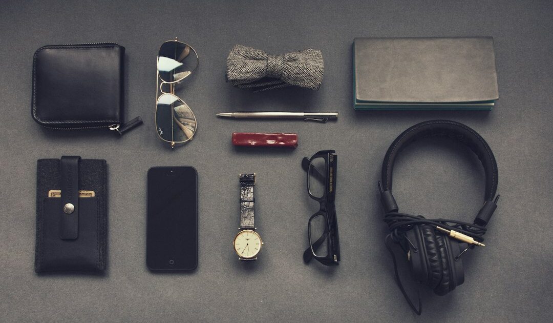 Mode : les accessoires les plus surprenants repérés à la Fashion Week de Paris