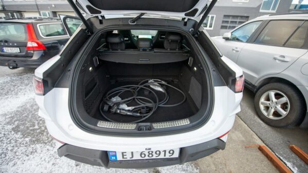 Propulsion, coffre avant et recharge en 5 min : la future BYD Dolphin Surf se précise