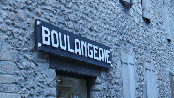 Boulanger fait un grand déstockage dont fait partie le Samsung Galaxy S25 Plus qui est bradé à -454 €