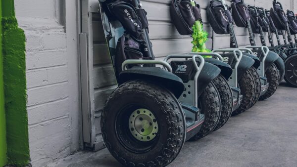 Tout-terrain ou longue distance : Segway dévoile deux nouvelles trottinettes électriques haut de gamme